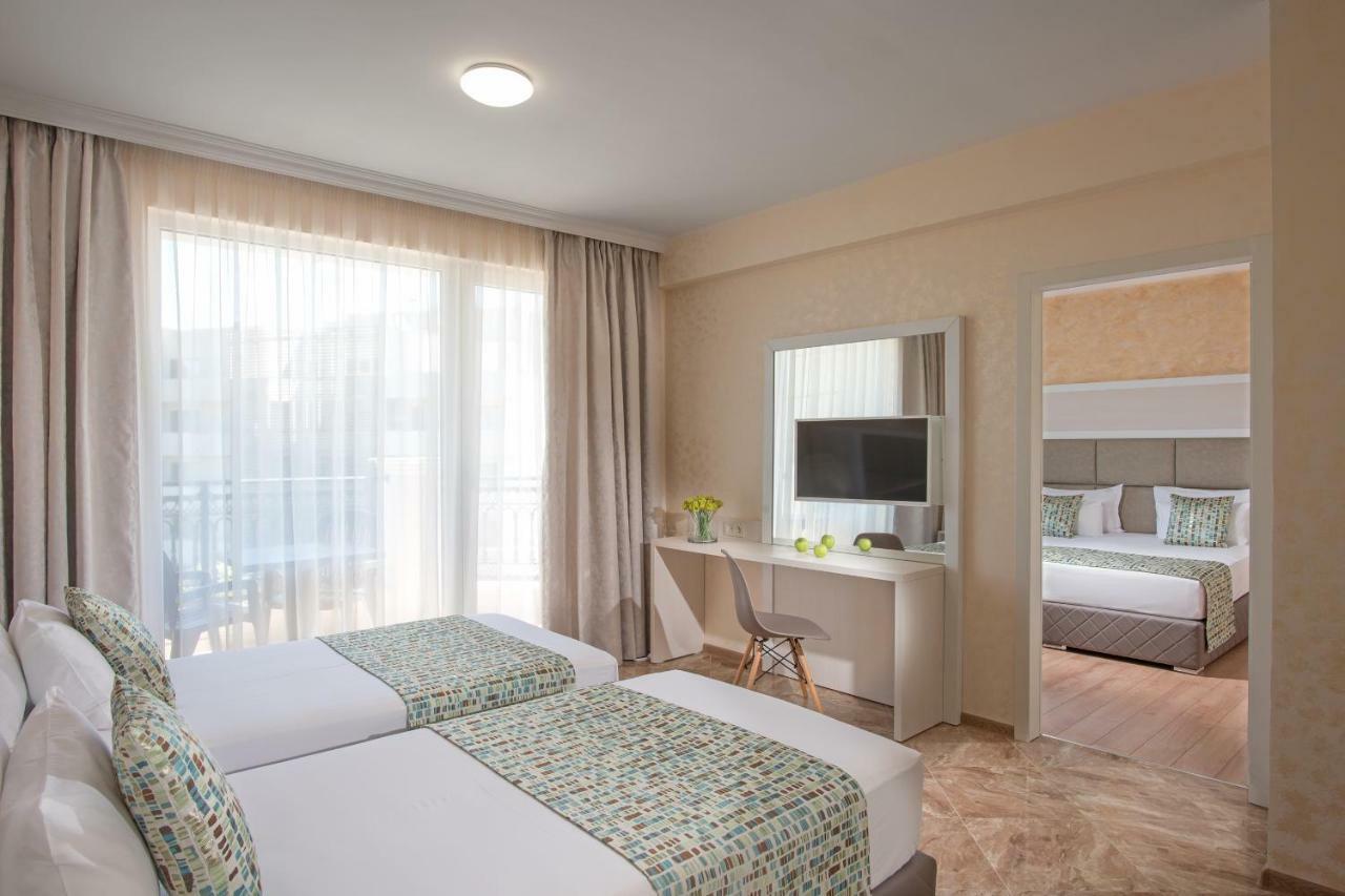 Marina White Sands Beach Hotel ออบซอร์ ภายนอก รูปภาพ