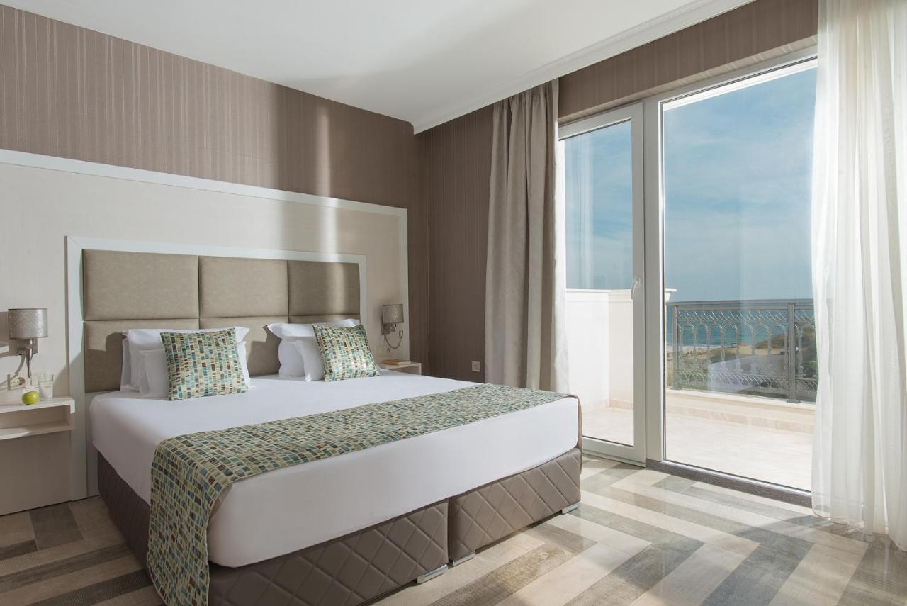 Marina White Sands Beach Hotel ออบซอร์ ภายนอก รูปภาพ